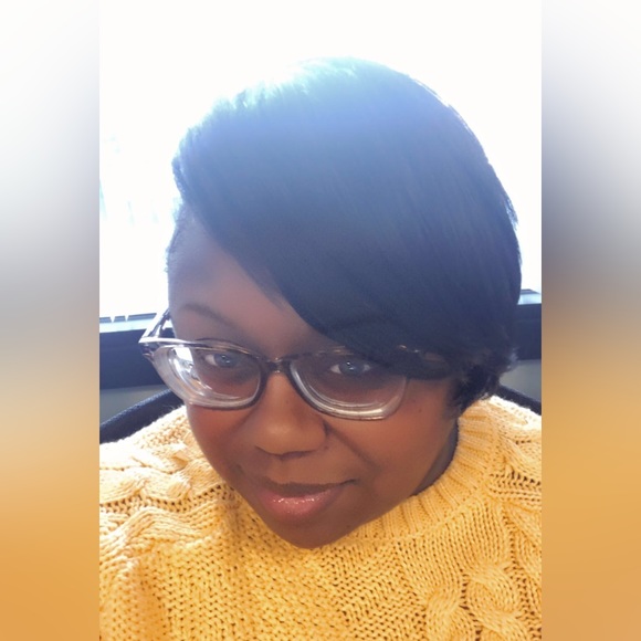 Meet your Posher, Sheniquia - Picture 4 of 15